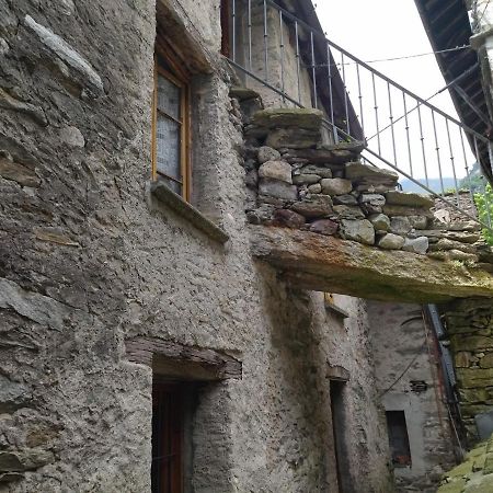 Il Fiume Di Fianco. Appartamento Alta Valsesia Mollia Εξωτερικό φωτογραφία